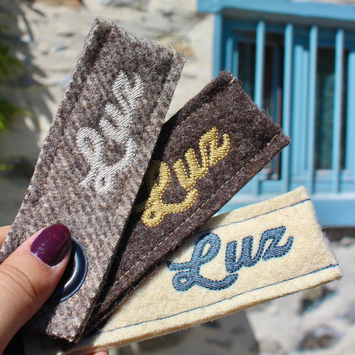 Nouveau à l'Office de tourisme : ventes de porte-clés et bracelets 100% laine locale 🐏 
Disponibles en 3 coloris ! 

Bon plan : la collection #LuzArdiden et le #TDF2021 à désormais à prix réduits ! 🚲

#LuzSaintSauveur #HautesPyrenees #artisanatlocal #consommerresponsable