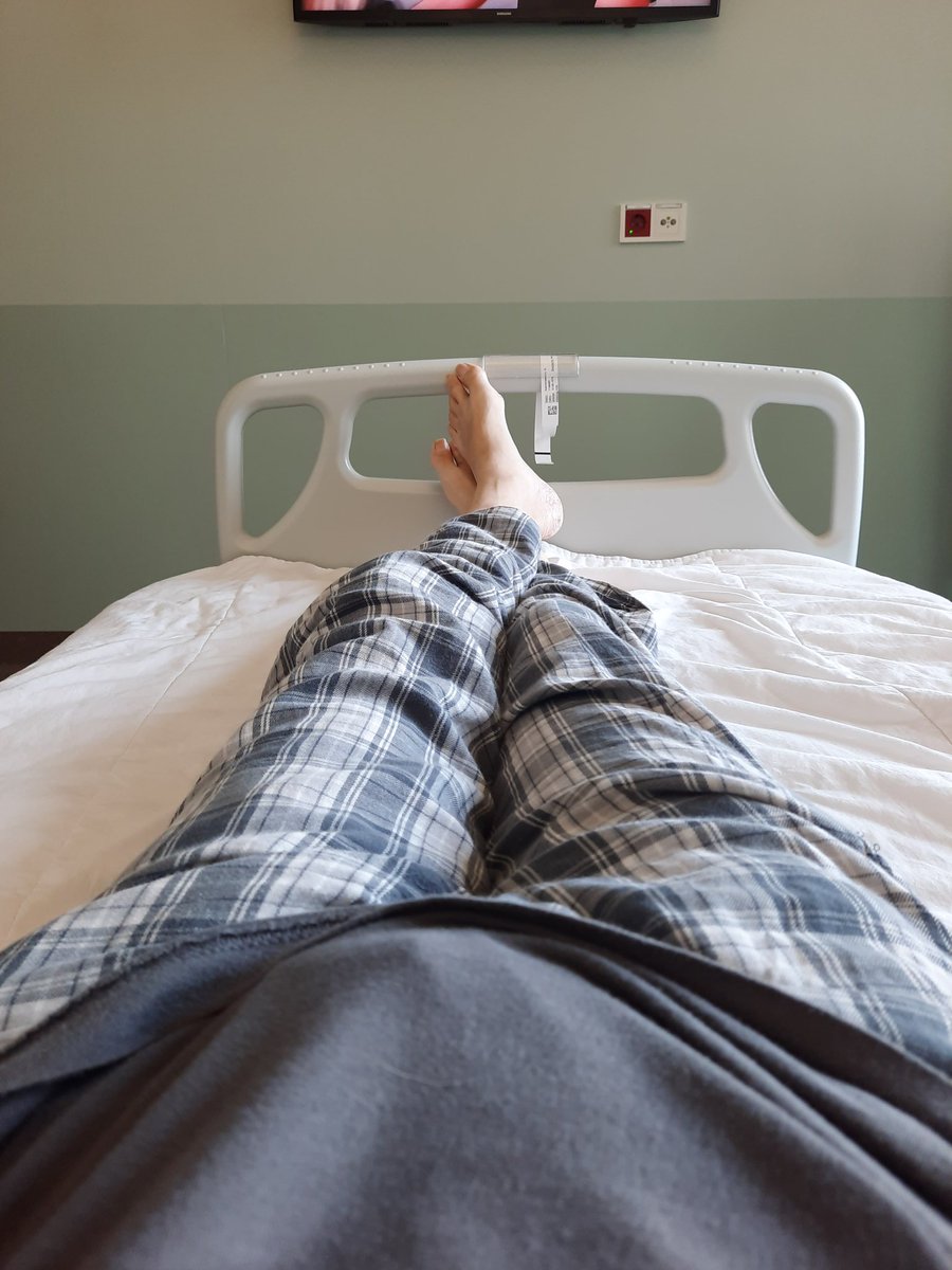 RaLf_Ke's tweet photo. Hallo wereld!

Daar lig ik weer...
Eergisternacht was ik bij de dialyse en ik kreeg weer extreem erge buikpijn. Nog nooit zo een pijn gehad. Ik ben direct doorgestuurd naar de seh in het Etz ziekenhuis. Daar gelukkig morfine gekregen die de ergste pijn wegnam. https://t.co/qkUdZ5jbSB