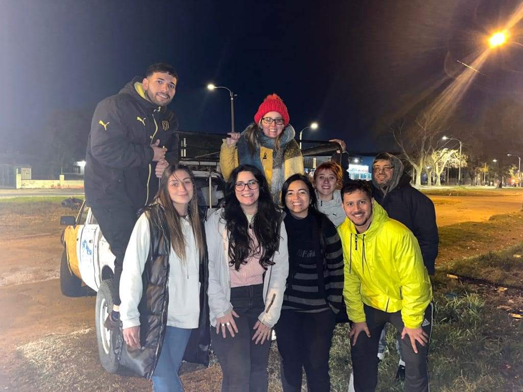 PB_CAP's tweet photo. La olla sigue al firme 🤜🤛 otra noche de reparto!!

Martes de olla y reparto 🖤💛 https://t.co/cmFt6JACXi