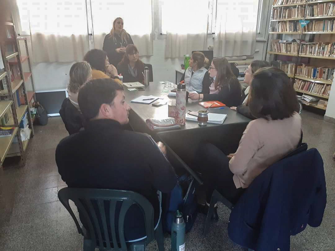 RedesIjmeFray's tweet photo. #IJME Jornada Institucional: conversaciones pedagógicas en la escuela secundaria. ✔️🗣️ https://t.co/rWpMen7Tk1