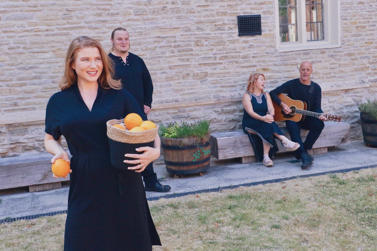 emilyjanebrooks's tweet photo. Thanks for all the Nelly love! 🍊🧡
Here are some promo pics we shot at @civilwarcentre where we have two performances on Friday October 28th!

#Nelly #NelleGwynne #folk #folkmusic #tour #newmusical @winter_wilson @doingallwrite @REDTalentMgt #winterwilson #newark #comingsoon 🍊 https://t.co/c8w5jFY9Ax