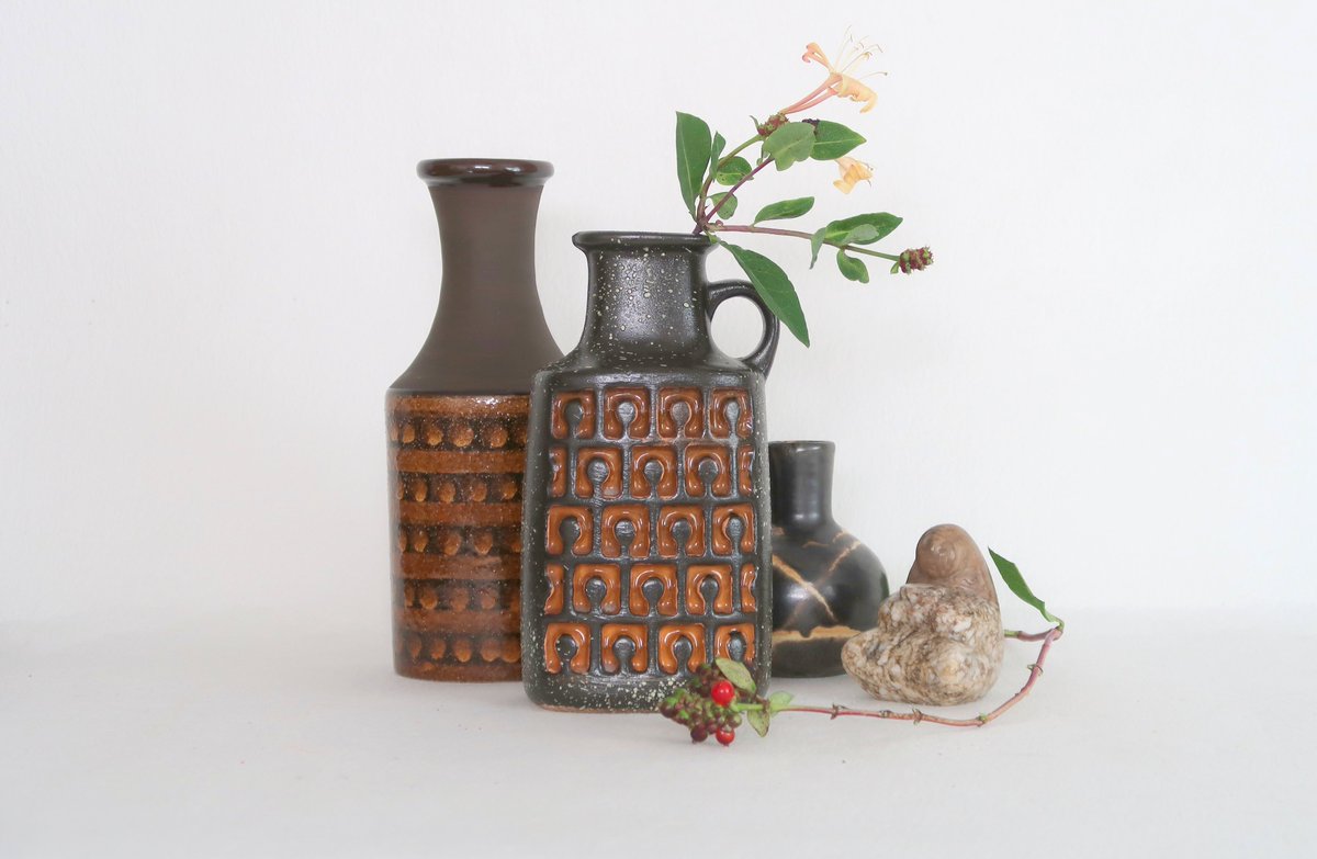 Haldensleben handled bottle vase 4091/B, relief decor etsy.me/3cwofVO via @Etsy 
#vintage #retro #sustainabledecor #getitonetsty
#cherryforest #autumn