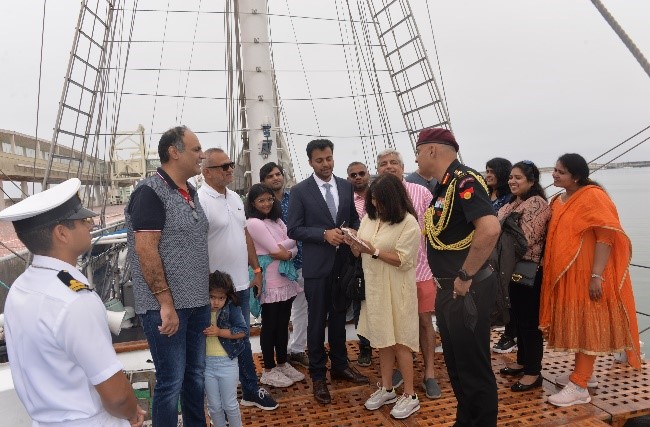 seaandcoast1's tweet photo. #INSTarangini departed Porto on 29 August 2022 after a three-day visit as part of #Lokayan22. The Commanding Officer called on the North Maritime Zone Commander of the Portuguese Navy during the stay. Professional Interactions, cross visits and sports fixtures friendly were https://t.co/bpPbkAG9Am