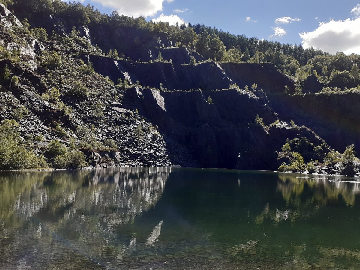LorneOban's tweet photo. A glorious sunny day to cycle to Ballachulish and Glencoe. Great that our Highland industrial heritage is so well interpreted within the slate quarries. #dailycycle 😎 https://t.co/nIeQNt9Kcx