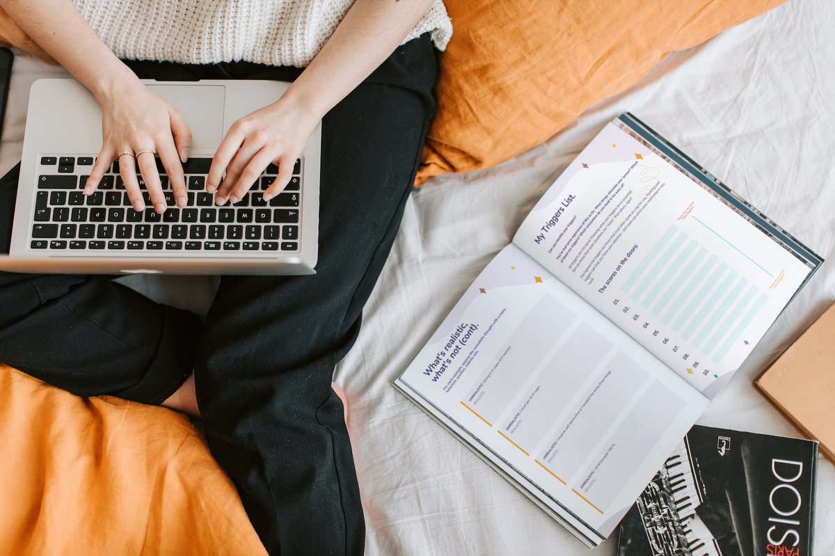 HelloSobrly's tweet photo. As part of The Flourish Sobriety Programme everyone receives a copy of a dedicated, 200+ page workbook to accompany their journey. Page by page, day by day you'll build your sobriety toolkit - the perfect companion to the online work.
Interested? Hit us up today. https://t.co/fC82wCLy8c
