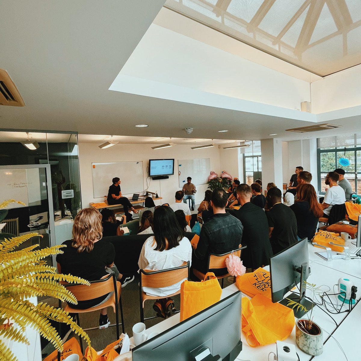 Future London Academy tweet media