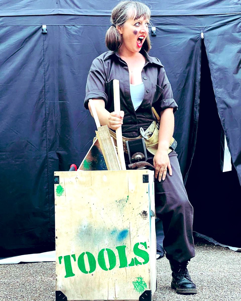 thegobbledegook's tweet photo. I think these photos honestly represent some of the most fun I’ve had performing for ages and ages. Me with my tools*.
Thanks #MissHighLegKick @auditionproject (and @DeDomenici for the great pics). #EauDeMemoire @WWconsortium
*outfit, box and power tools all model’s own https://t.co/UXJPHpaRNv