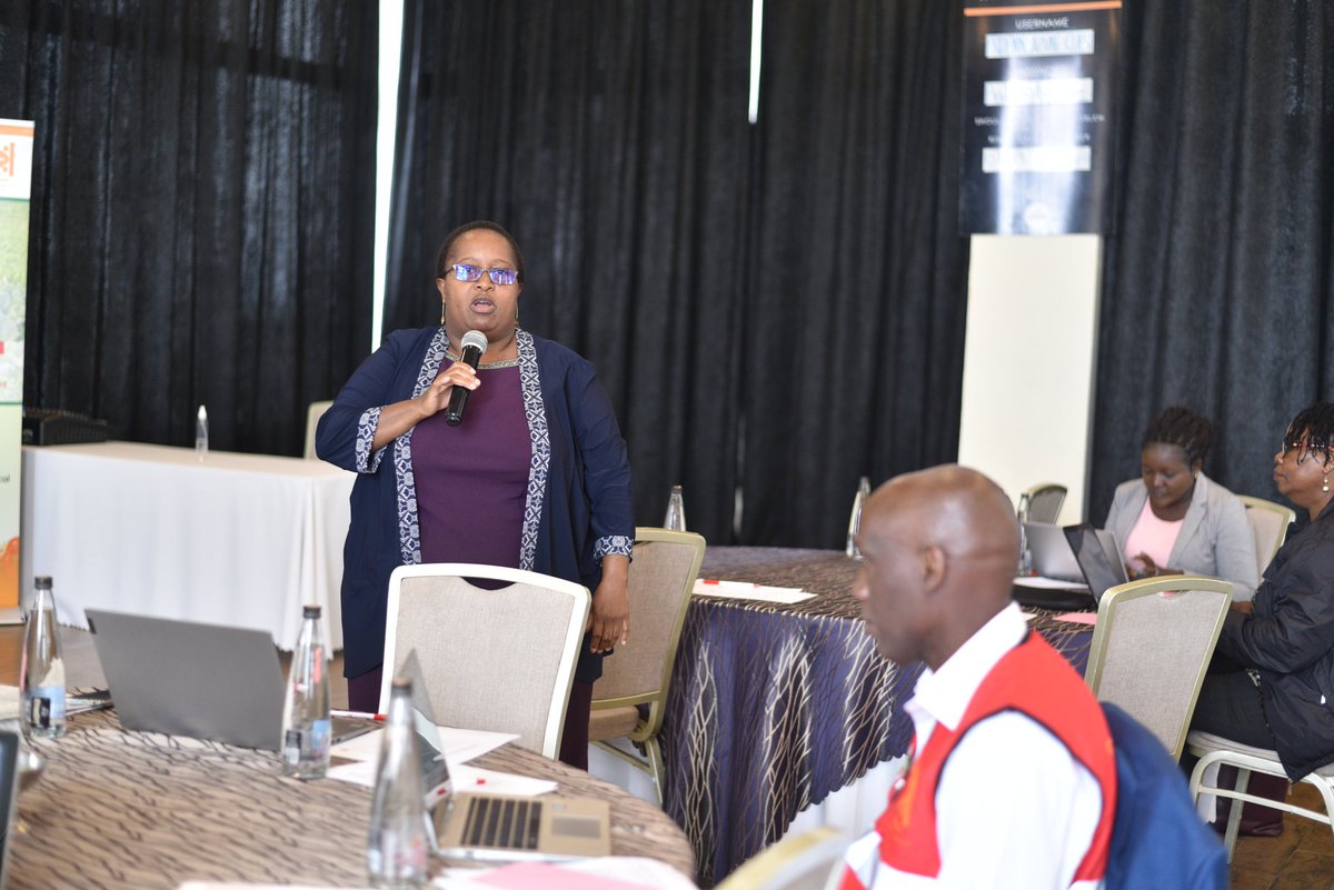 PelumKenya's tweet image. PELUM Kenya Country Coordinator, Rosinah Mbenya presenting during the CONSCIENCE ALIMEN TERRE CAMPAIGN at Pride Inn Azure in Nairobi- Kenya.
 
➡️The campaign aims to promote a healthy sustainable and sufficient diet.