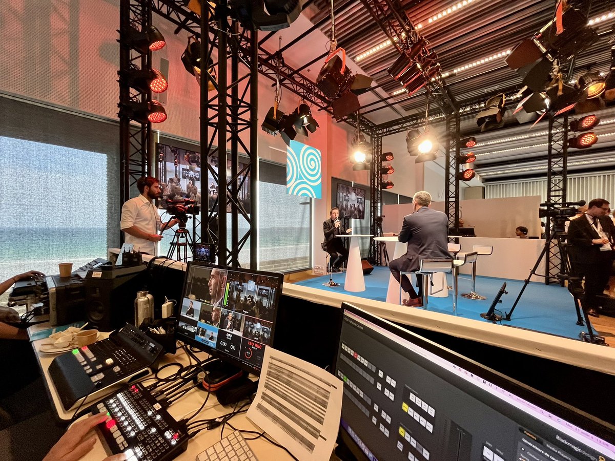 Plus de 2 000 personnes présentes pour la 3e édition du @fe_breton2022 organisé par <a href="/we_llgroup/">We'll</a> avec le soutien de la <a href="/regionbretagne/">Région Bretagne</a>.
Vivez l’événement à distance grâce à la FEB TV (deux jours de direct) : lnkd.in/eMd2VcHG
<a href="/LoigCG/">Loïg Chesnais-Girard</a> <a href="/_Cpousset/">Christian Pousset</a> <a href="/SaintMaloVille/">Saint-Malo</a>