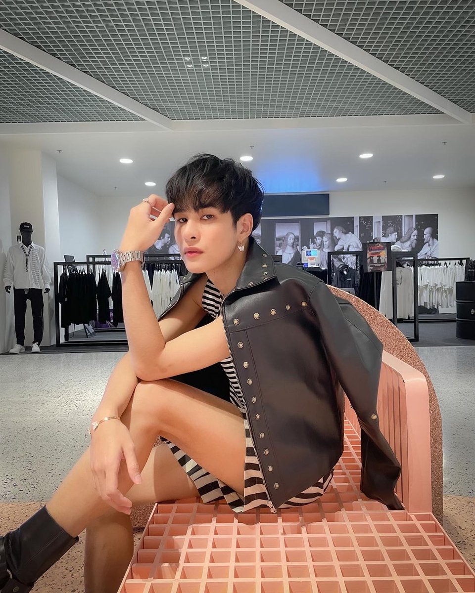 LovePArt0739's tweet image. กางเกงก็คือสั้นได้อีกกก สวยยย!!😍  #Artpakpoom
Cr.artpakpoom_j