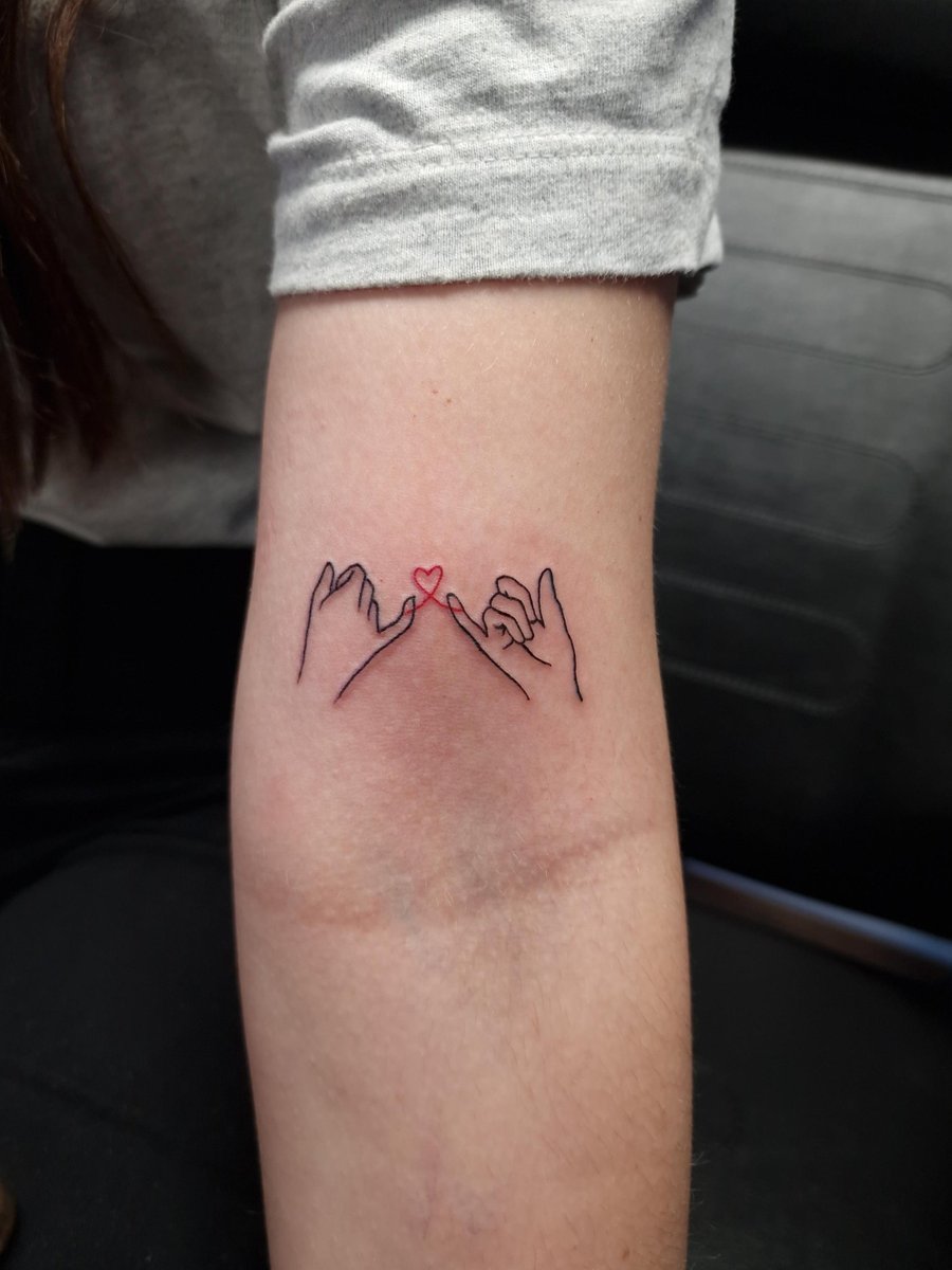 Studio1tat2's tweet photo. Studio 1's @NoirTrey #tattooed this lovely #Pinkypromise tattoo on Ami at the weekend. Dm Trey or the shop for availability #Tattoo #Tattoos #DelicateTattoo #HeartTattoo #HeartTattoos #Studio1TattooShop #Bexleyheath #Bexley #SouthLondon #Kent #DA https://t.co/PBGpSoUjoW