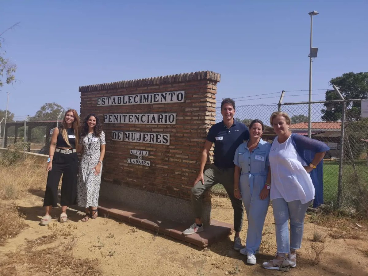 phombresevilla's tweet photo. 📆 Hoy, 31 de agosto, es el DÍA INTERNACIONAL DE LA SENSIBILIZACIÓN CONTRA LA SOBREDOSIS.

En #ProyectoHombreSevilla hemos impartido una charla para concienciar a las internas del Centro Penitenciario de Mujeres de Alcalá de Guadaíra.

Muchas gracias por acogernos. https://t.co/U5CQikZFOM