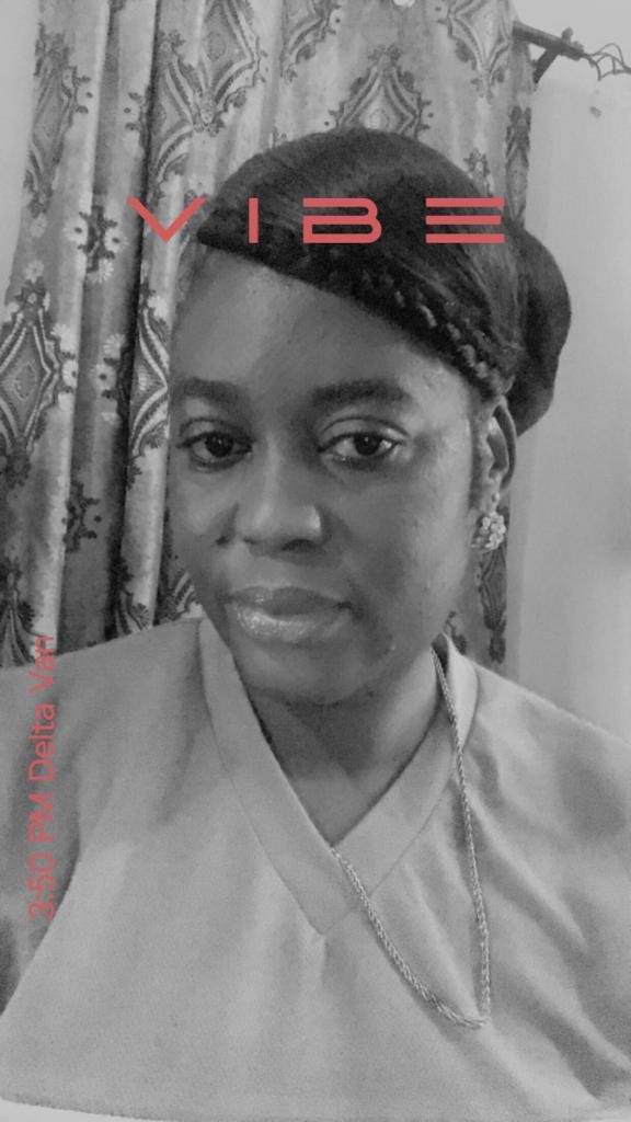 Who is ready to join me for my water 💦 challenge? No sweet drinks or alcohol till December, only water( 4 months challenge beginning on the 1st of September). So help me God🙏🙏🙏🥂