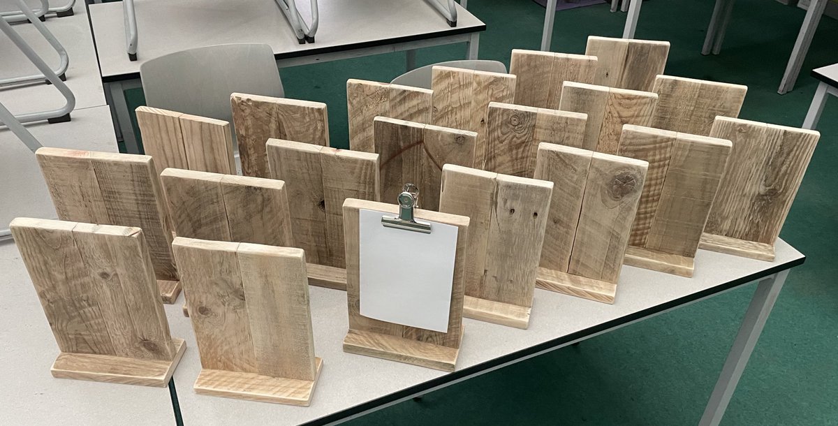 TeachEnglishLit's tweet photo. FINAL PRODUCTS

What started as 21 planks of pallet wood have produced 20 RESTAURANT READ display boards.

The plastic ones were getting far too damaged - I have repurposed wood for a more eco friendly and longer lasting reading display stand

#reading https://t.co/OcewKlc5Bq