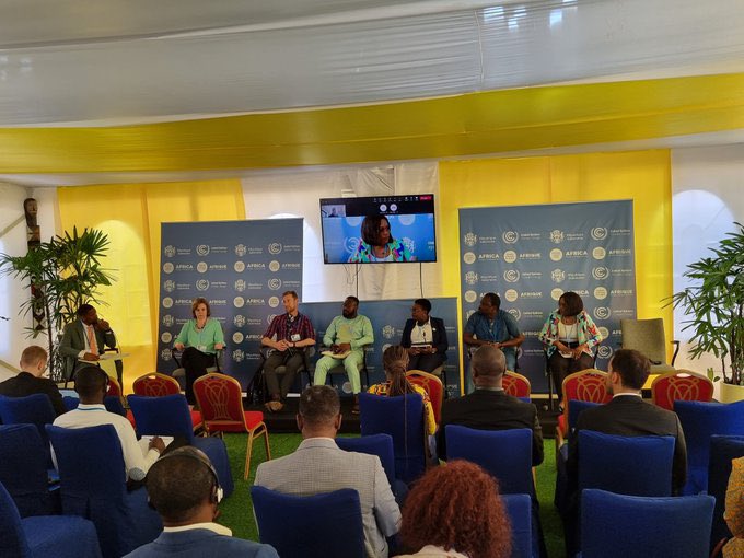 nnoko_harrison's tweet photo. Exited to speak at the event on Nature Based Solution and community engagement on ecosystem services #AfricaClimateWeek #ACW2022 #ClimatGabon! https://t.co/YVFabiseu3