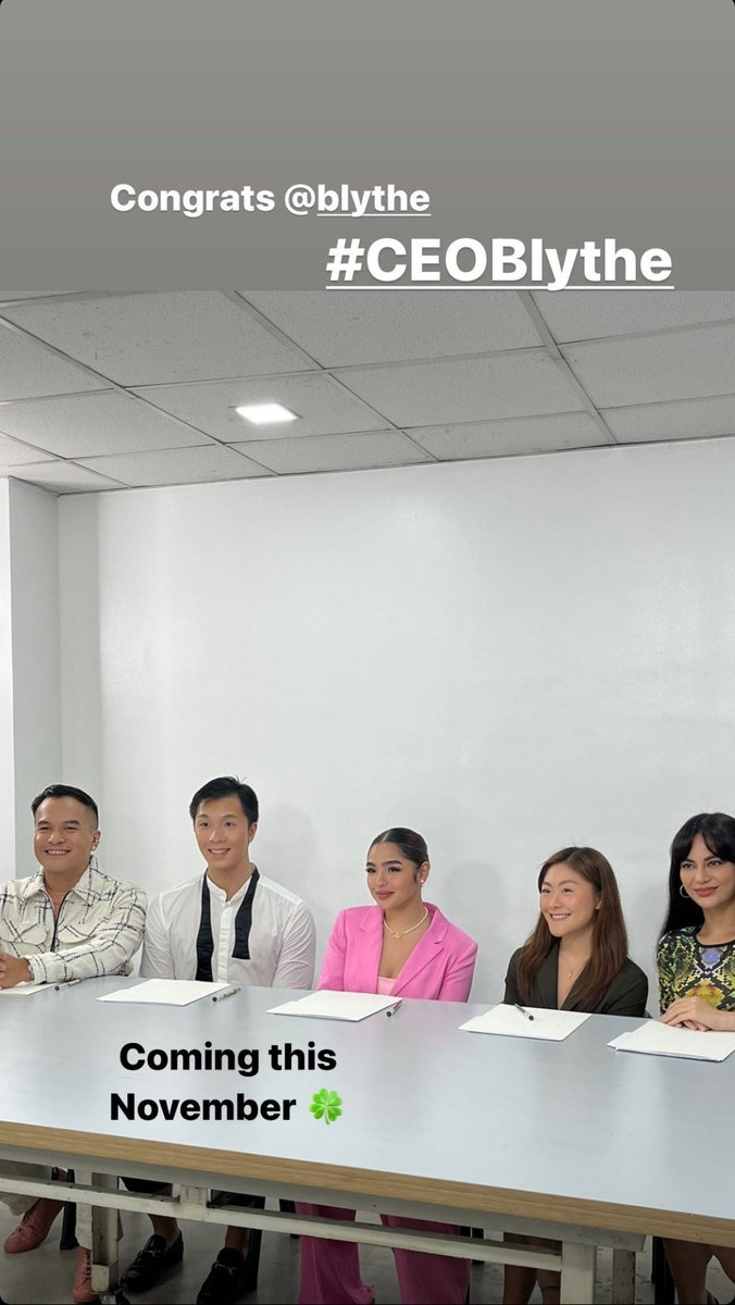 _gorgeousbb's tweet photo. Exciting so much! 

HELLO CEO ANDREA

#CEOBlythe https://t.co/4igw21JKxi
