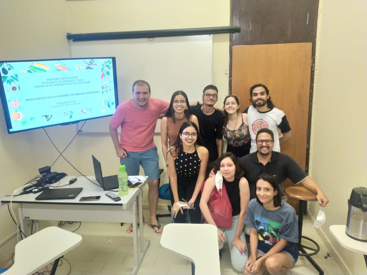 PabloSc82's tweet photo. Feliz com a defesa de mestrado de Diene em Ecologia e Conservação! a mas nova mestro do PIBi-Lab! Tivemos a espetacular banca composta por @marodantas e Leila Meyer, Obrigado! (nos esqucimos da foto :-( ) https://t.co/j1Zvnb2jVy
