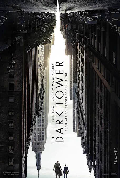 「ダークタワー」のポスターはメチャクチャ感動したな。逆さまのニューヨークに暗黒の塔がそびえ立つという、映画だけでなくキングの原作小説まで完璧に理解し捉えた一枚。良い仕事をしている #好きな映画ポスターを晒す 
