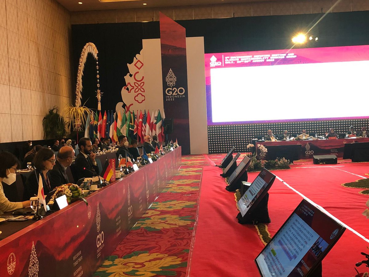 NadjaEmmanuel's tweet photo. “Collective action and global partnerships are essential to address global environmental challenges” said #KLHK minister Siti Nurbaya Bakar at the #G20 Joint Environment and Climate Ministerial Meeting in #Bali. However, officials have been unable to agree on a joint communique. https://t.co/nV6OVydXBa