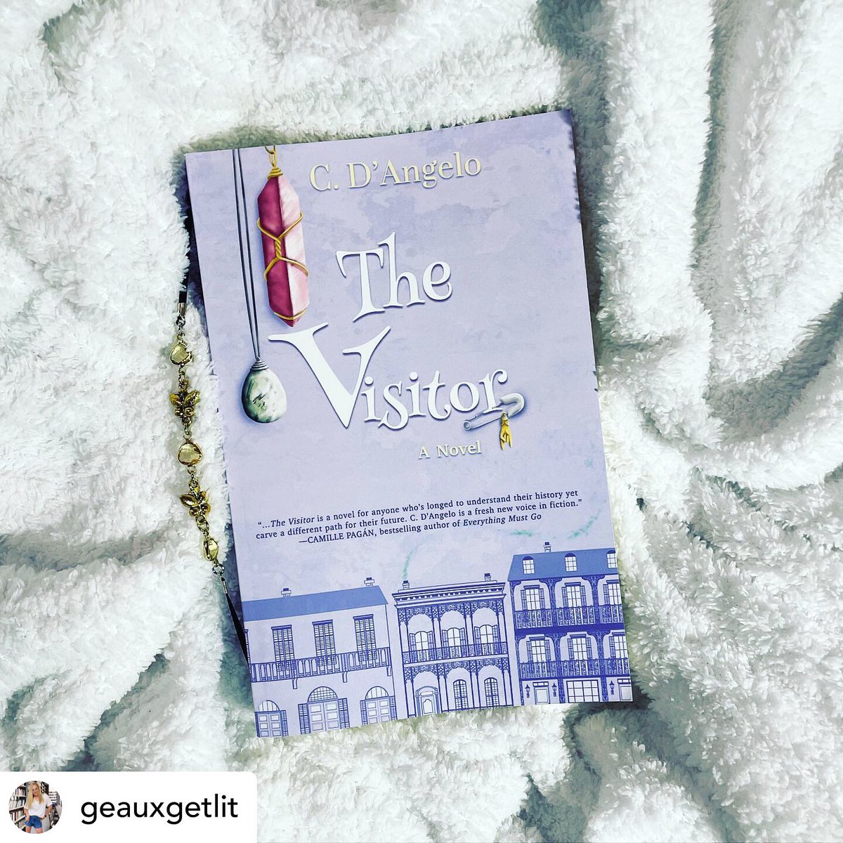 CDAngeloAuthor's tweet photo. ⭐️⭐️⭐️⭐️⭐️
Thank you for this beautiful review of THE VISITOR, @geauxgetlit! It’s the last of my book tour posts from @suzyapbooktours.
https://t.co/A2V8FAacez
Review: https://t.co/MeOUhR3KN2
⠀
#TheVisitorbook #NewOrleans #NOLA #cdangeloauthor
#summerreading #cozybooks
⠀ https://t.co/86IFzS7nfZ