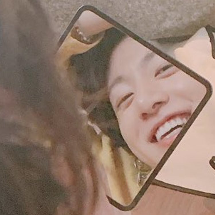 Namujoniee's tweet photo. Os guaguejos fofos de Jeon Jungkook
— uma thread pra você morrer de amores !! ♡🐰 https://t.co/sfX9dbHUYJ