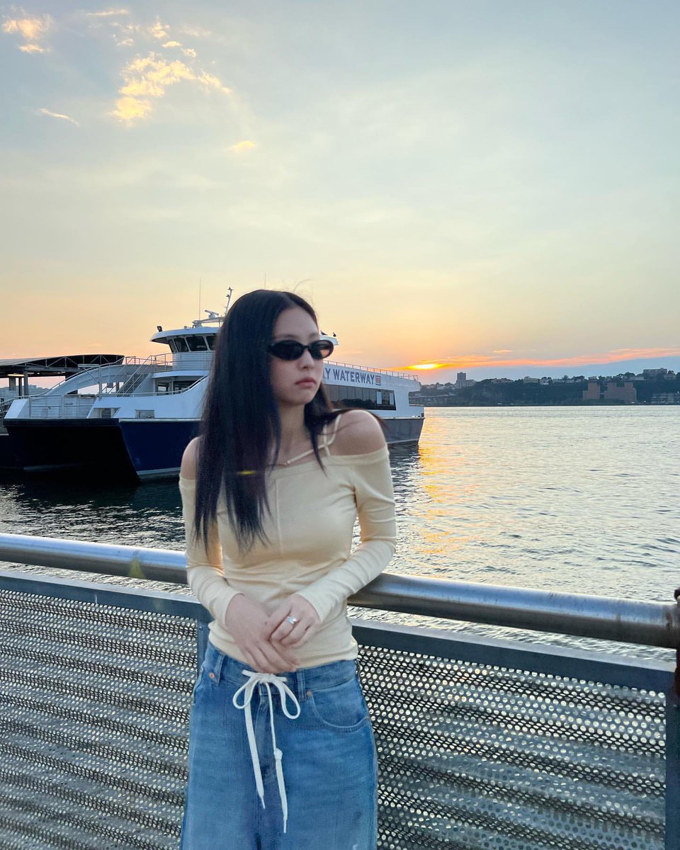 jennie pics tweet media