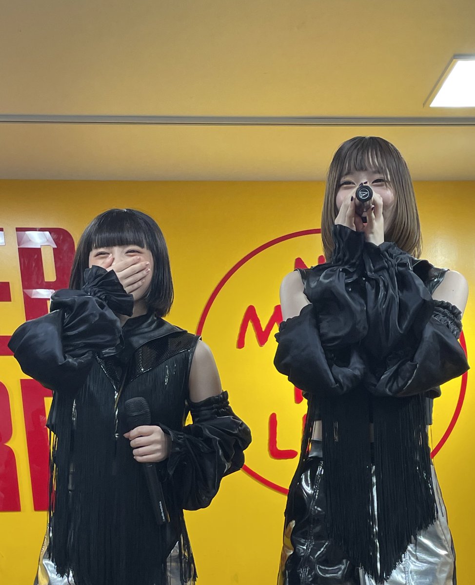 3CAspend's tweet image. hyper cracker リリイベ
ハイライト✩
メジャーデビューおめでとです！🎊
チーチーちゃんに沢山写真撮ってたのバレてて鬼気まずかったので、今後ちゃんと振り覚えて皆さんになじめるように頑張ります🥹
👦🏼ちゃんの歌い方ほんとに好きです
#ASP行かなきゃ後悔しないように 
#ASPメジャーデビュー