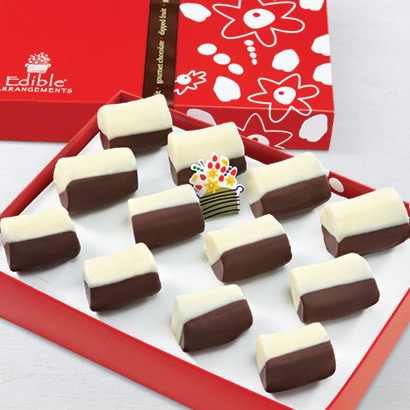 SI_edible's tweet photo. Chocolate Dipped Bananas Box 🍫🍌

#statenisland #delivery #fruit #healthytreats #gift #baby #birthday #anniversary #cookies #brownie #ediblearrangements #love #flowers #cupcakes #getwellsoon #emoji #cheesecake #bff #summer #bbq #gamedaygifts https://t.co/UXervroLNL
