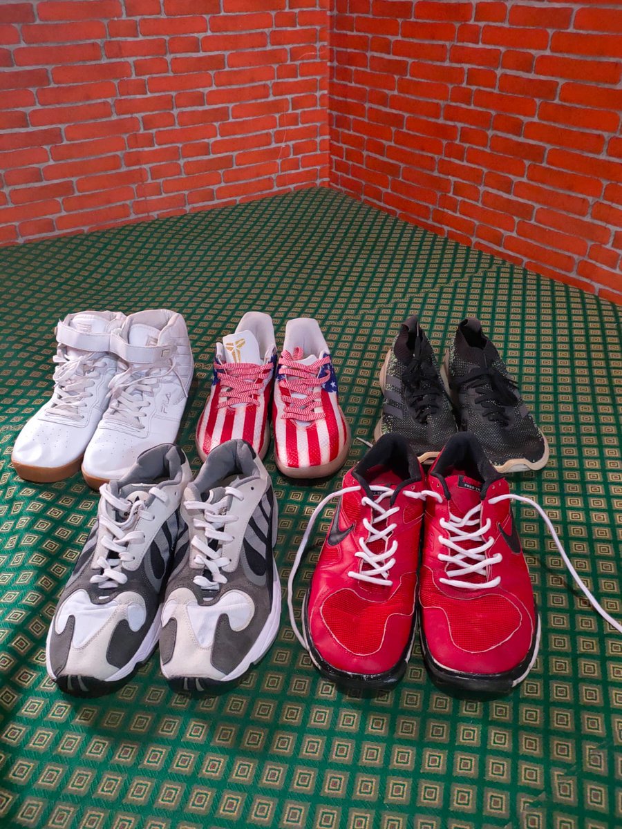 Tedi_Mufc's tweet photo. @panjiraden Sama om sepatu gw juga sepatu murahan semua tapi masih layak pakai 😁 barangkali mau angkut 😅 https://t.co/deLIDKFEvY
