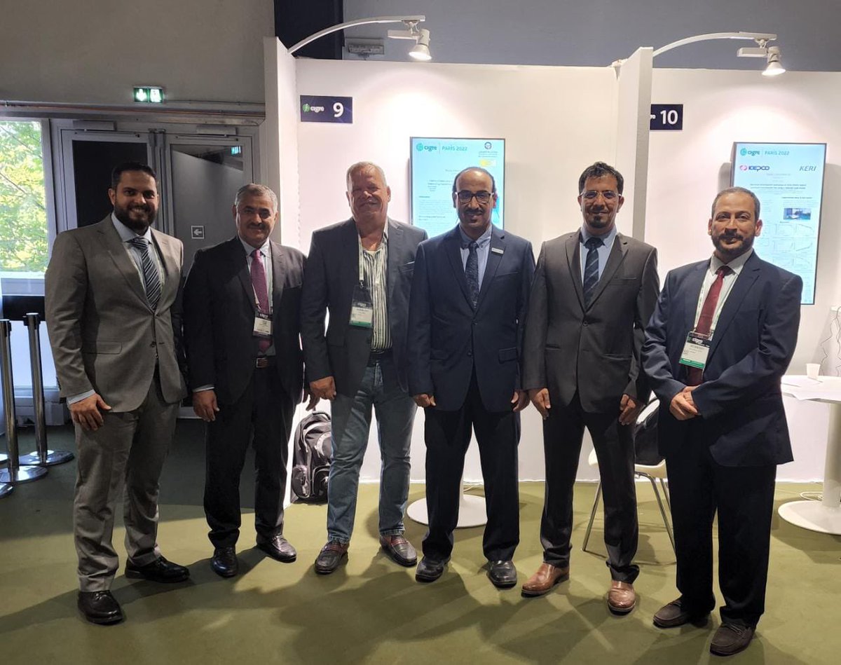gccia's tweet photo. Eng. Ahmed Al Thagafi presented his paper on #poster_session in
#Cigre_Paris_Conference, titled:
(Field and laboratory Assessment for RTV Coated Insulator in Harsh Environments).
#GCCIA https://t.co/xKVbKDkIns