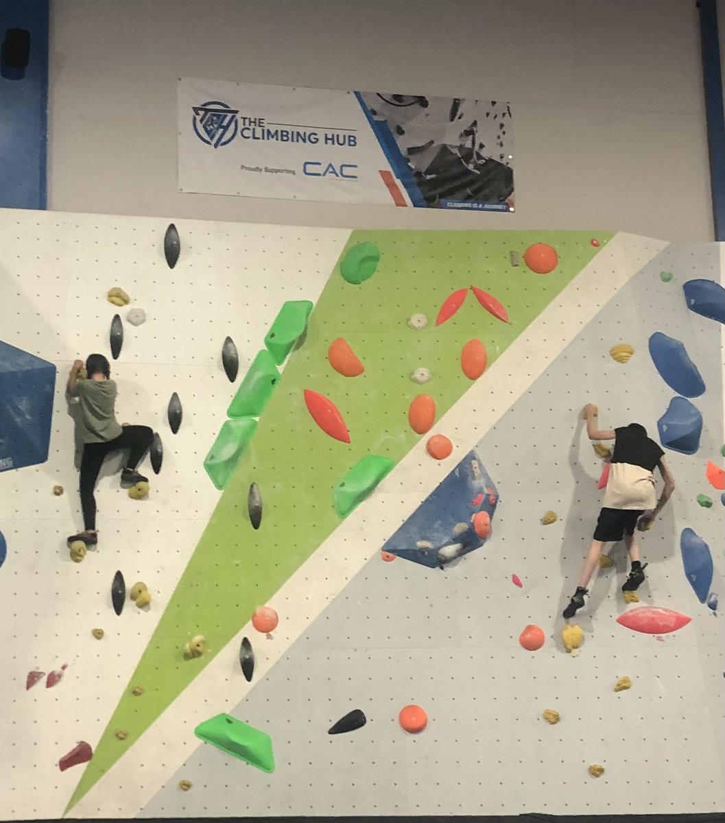 Hip2trek tweet media