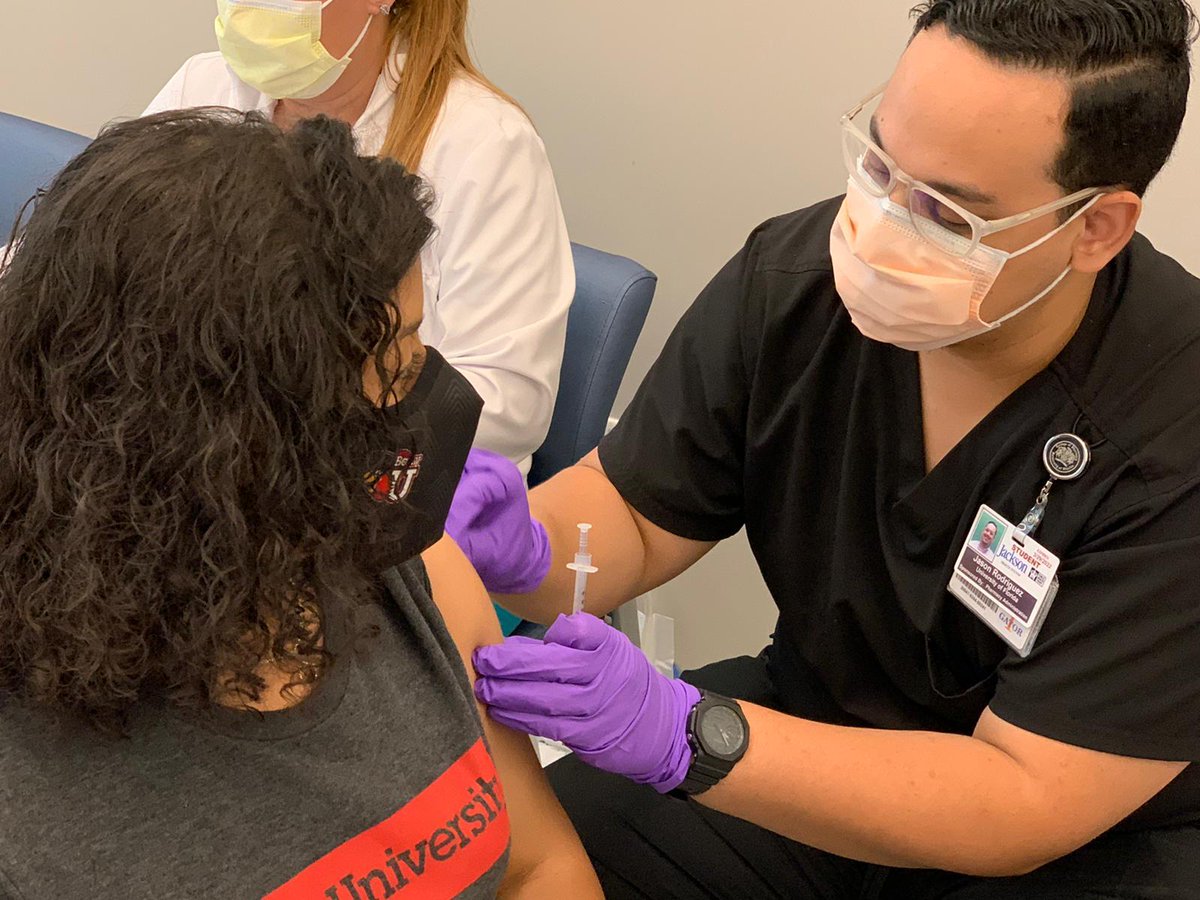 JHF_Jackson's tweet photo. Last year, @JacksonHealth provided COVID-19 vaccines to more than 180,000 people. On National Immunization Awareness Month, we reflect on this public service and the impact it made in our community. Leave a message of gratitude for the teams that made it happen. #SupportJHF https://t.co/28hpf0Qa8q