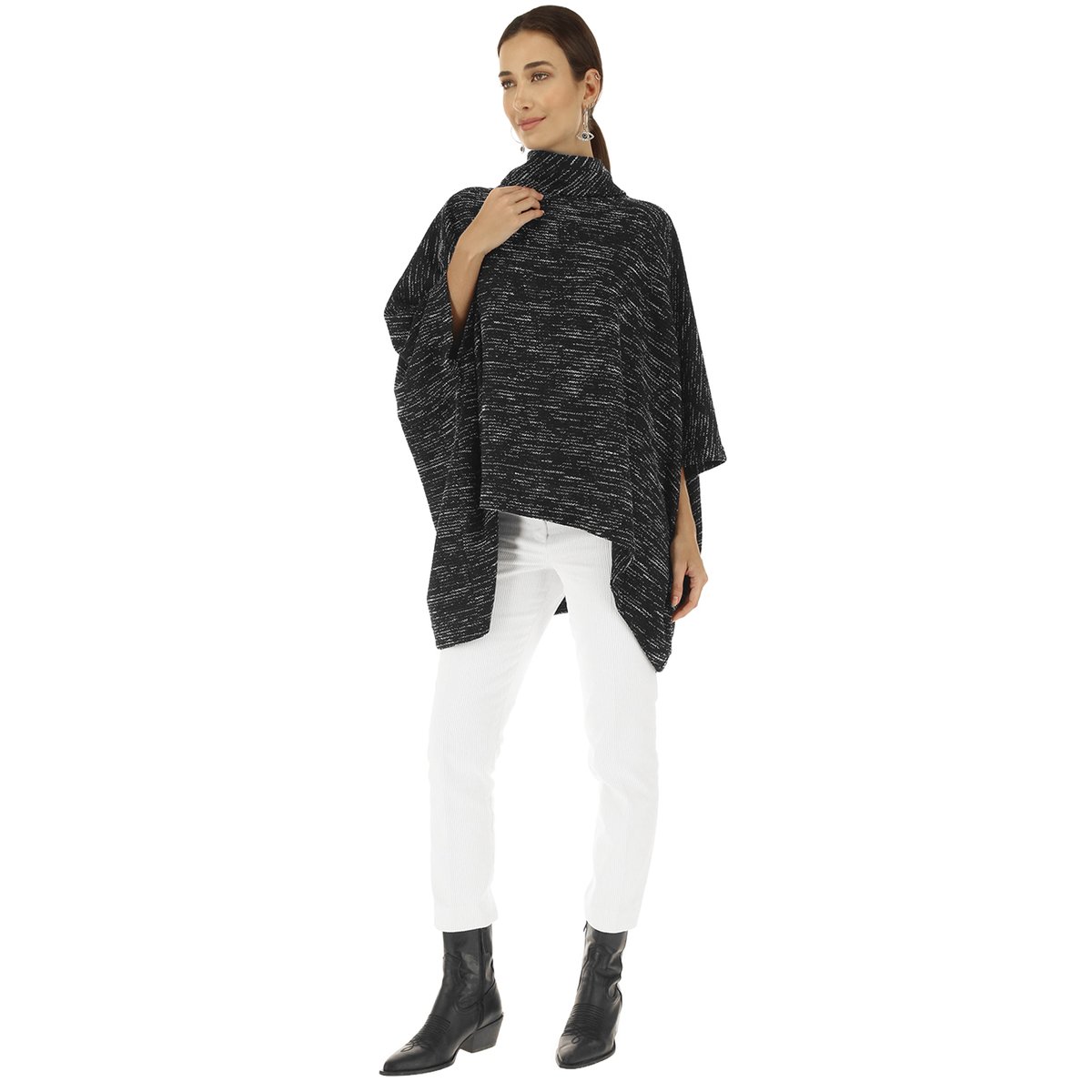 AlexisModa's tweet photo. La prenda más importante de la temporada, un poncho asimétrico ideal para comenzar el otoño! #soyAlexis #MujerAlexis #LookAlexis #avancesOtoño2022 #Poncho #RopaMujer #ModaMujer #Estilo #AlexisCollection https://t.co/ApD4mXpfeC