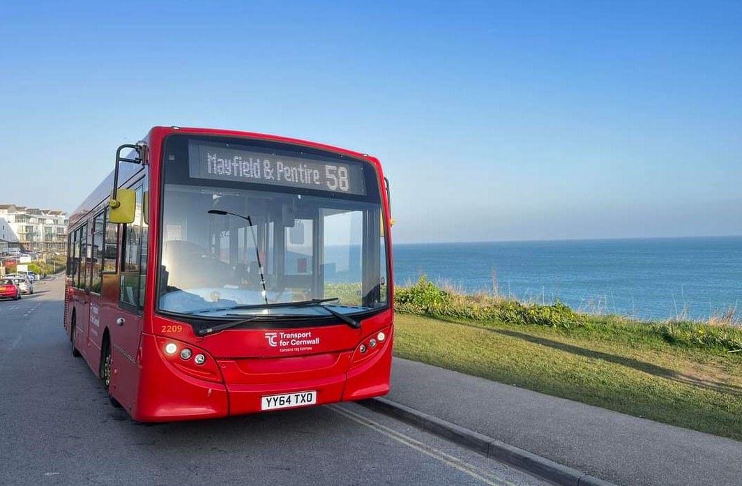 𝐒𝐏𝐎𝐍𝐒𝐎𝐑𝐒 🤝

We are delighted to announce a new partnership with <a href="/GoCornwallBuses/">Go Cornwall Bus</a>, who become our official Pirates in the Community partner and player sponsor for <a href="/MorgieNelson/">Morgan Nelson</a>. 

🔗 cornish-pirates.com/rugby/pirates-…

#COYP