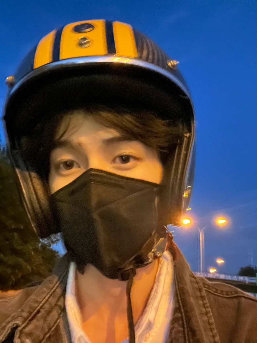 chenheyi_chy's tweet photo. 滴滴滴🏍️出发！ https://t.co/OufjzAE3dx