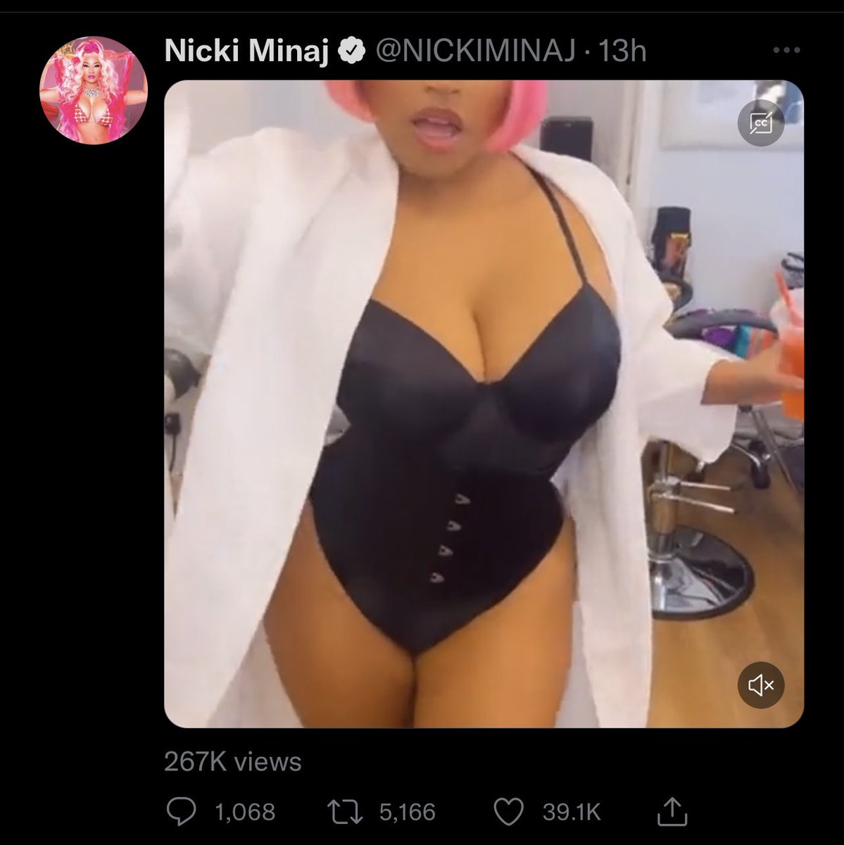 femalerapsourcx's tweet photo. The likes💀🤣 https://t.co/77oR7ztxnr