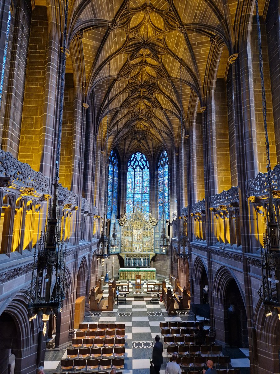 LivCathEvents's tweet photo. On Monday evening, we welcomed delegates from the 31st Linear Accelator Conference to a special Chairman's dinner. Guests were treated to a reception in our Lady Chapel, an electrifyin organ demo and a stunning dinner in the Well #LINAC2022  #LINAC https://t.co/ro7pepI8SI