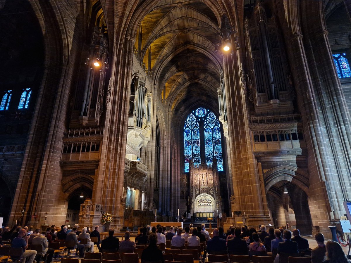 LivCathEvents's tweet photo. On Monday evening, we welcomed delegates from the 31st Linear Accelator Conference to a special Chairman's dinner. Guests were treated to a reception in our Lady Chapel, an electrifyin organ demo and a stunning dinner in the Well #LINAC2022  #LINAC https://t.co/ro7pepI8SI