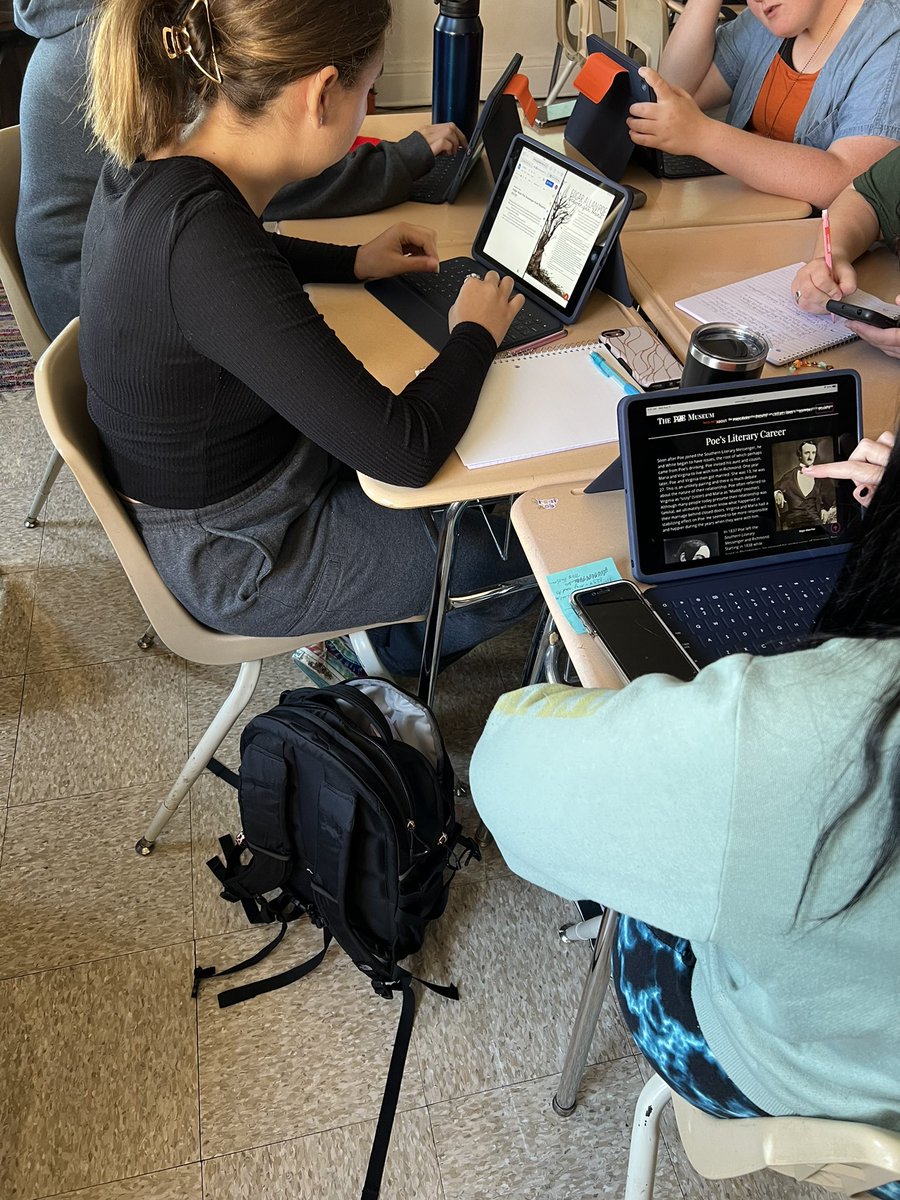 MsCartwright2's tweet photo. Today we started our Edgar Allan Poe unit in 12th grade English! Students started today by researching who he was and enjoyed working together and collaborating on their iPad’s! @MHSTrentSherman @shelbywglover @BerkCoSchoolsWV https://t.co/Yr3OvajljF