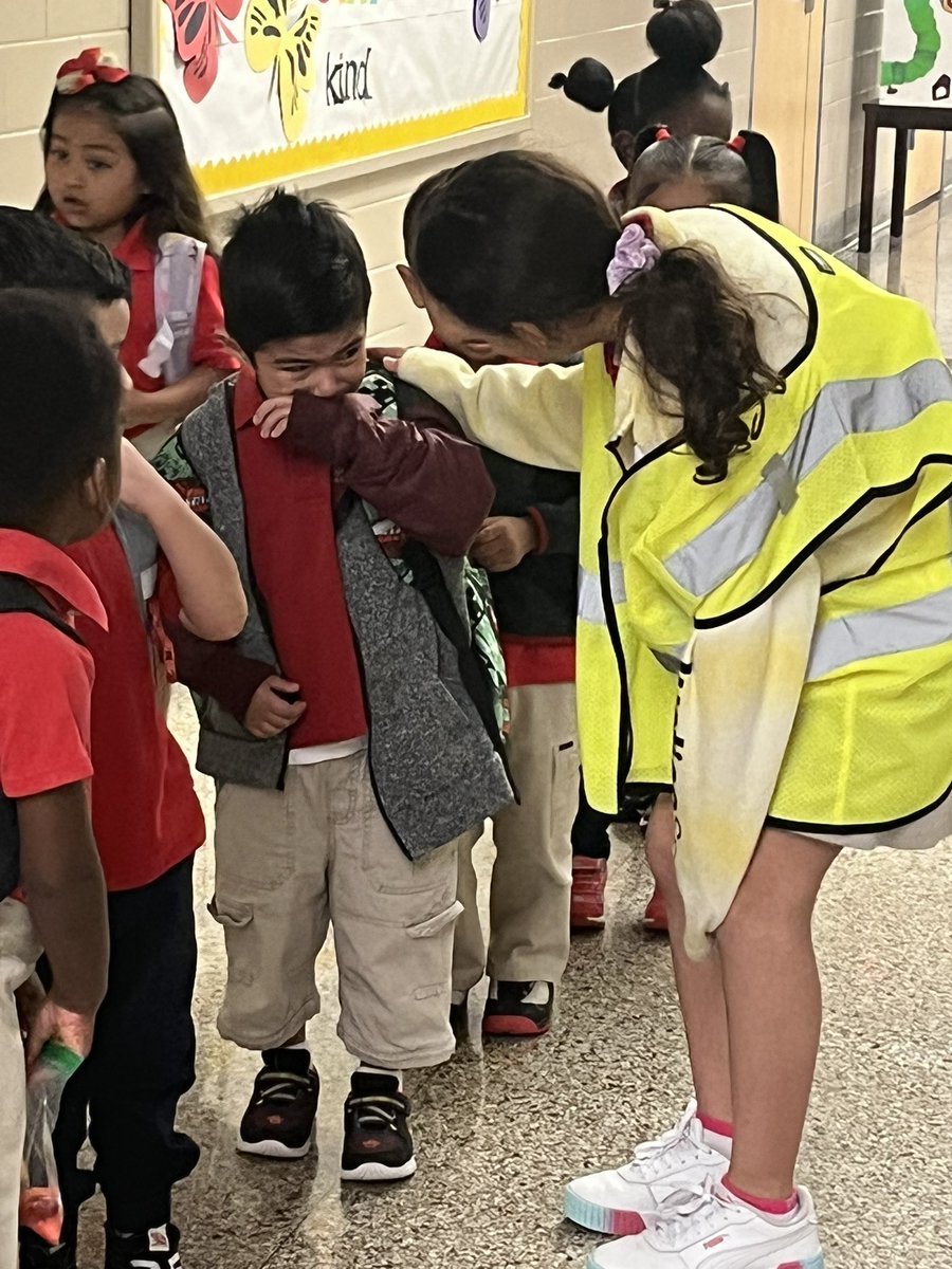 Our Sutton Patrol 🐻doing an outstanding job with our youngest scholars! 💛#thankyou #patrol