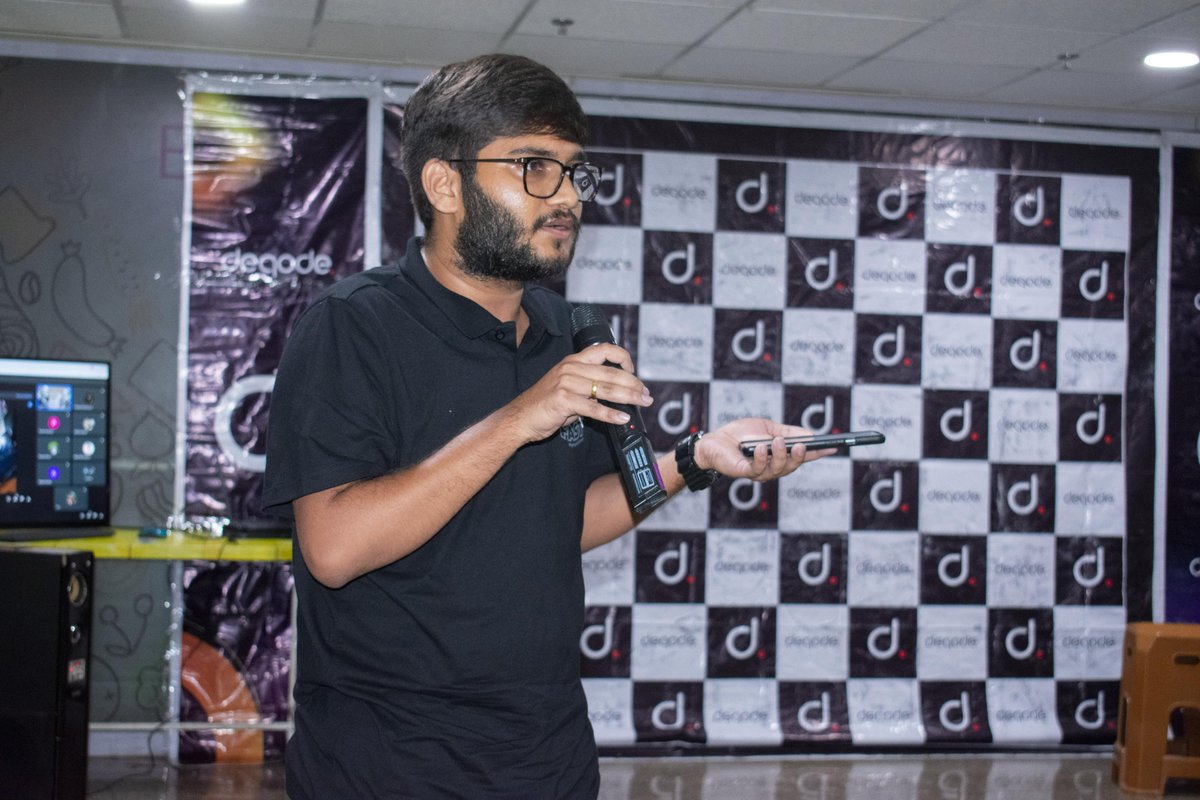 deqodesolutions's tweet image. An evening full of fun!

#DQSpotlight #Letsdecode #deqode #funevent #talentshowcase #fun #teambonding #officefun #funatwork