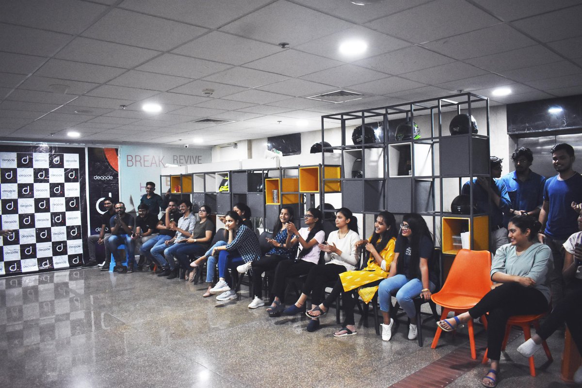 deqodesolutions's tweet image. An evening full of fun!

#DQSpotlight #Letsdecode #deqode #funevent #talentshowcase #fun #teambonding #officefun #funatwork