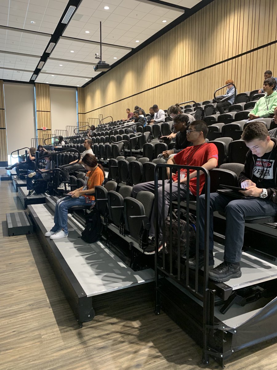 We appreciate Majorie Pierre from Full Sail University speaking to our Multimedia and Digital Art students today. ⁦<a href="/LexingtonTwo/">Lexington District Two</a>⁩ ⁦<a href="/AHS_Leads/">Airport High School Eagles</a>⁩ ⁦<a href="/BCHSBearcats/">Brookland-Cayce High</a>⁩     
#exploreexpandempower