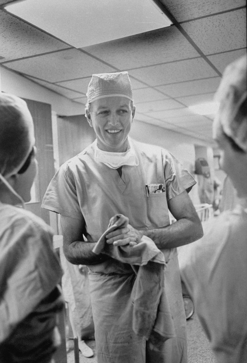 SteveYangMD's tweet photo. On this day in 1968, Denton Cooley performed the first heart-lung transplant on a 2-month old infant with a complete AV canal defect, pulmonary hypertension, and pneumonia. The child was reoperated on for bleeding and unfortunately died 14 hours after the transplant. #CTSurgery https://t.co/pHtVb6CXlx