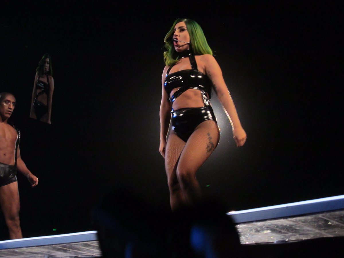 antpats2's tweet photo. Thank god I brought my camera to #artRAVESydney to capture history https://t.co/7nvhVAksQF
