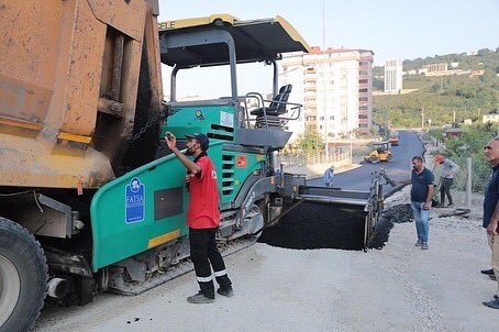 etemkibar's tweet photo. İnce işçilik, kaliteli asfalt🛣️

📍Ayazlı Ardıç Sokak

2 yıldır tüm altyapı kurumlarıyla birlikte çalışarak altyapısını tamamladığımız Ayazlı’nın birinci etabını, Ordu Büyükşehir Belediyemiz ekipleriyle koordineli bir şekilde, sıcak asfaltla buluşturuyoruz.

HER ŞEY FATSA İÇİN😎 https://t.co/frtUm7sskB