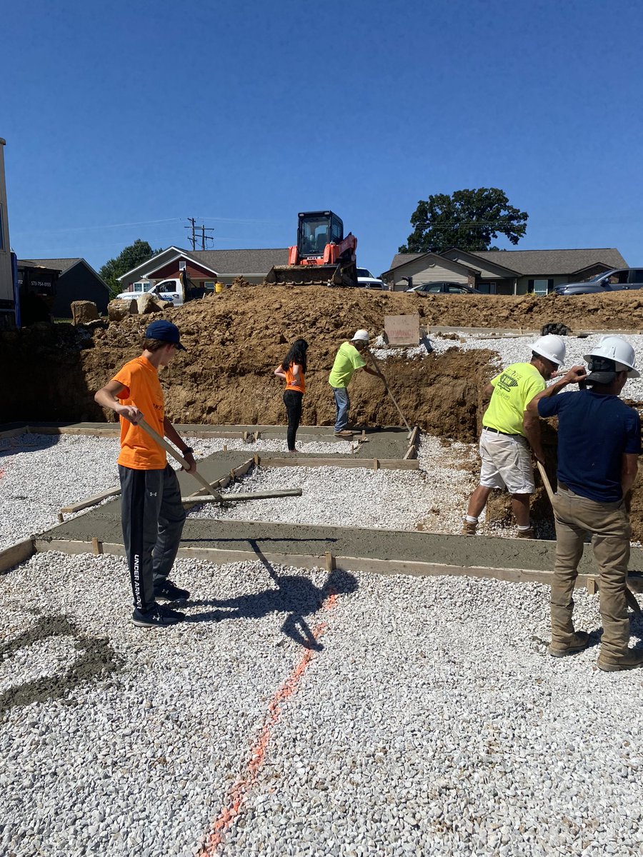 TbhsTech's tweet image. Class had a great time setting and pouring footings yesterday. Enloe and Soms worked really well with the students and took their time to show them what to do.