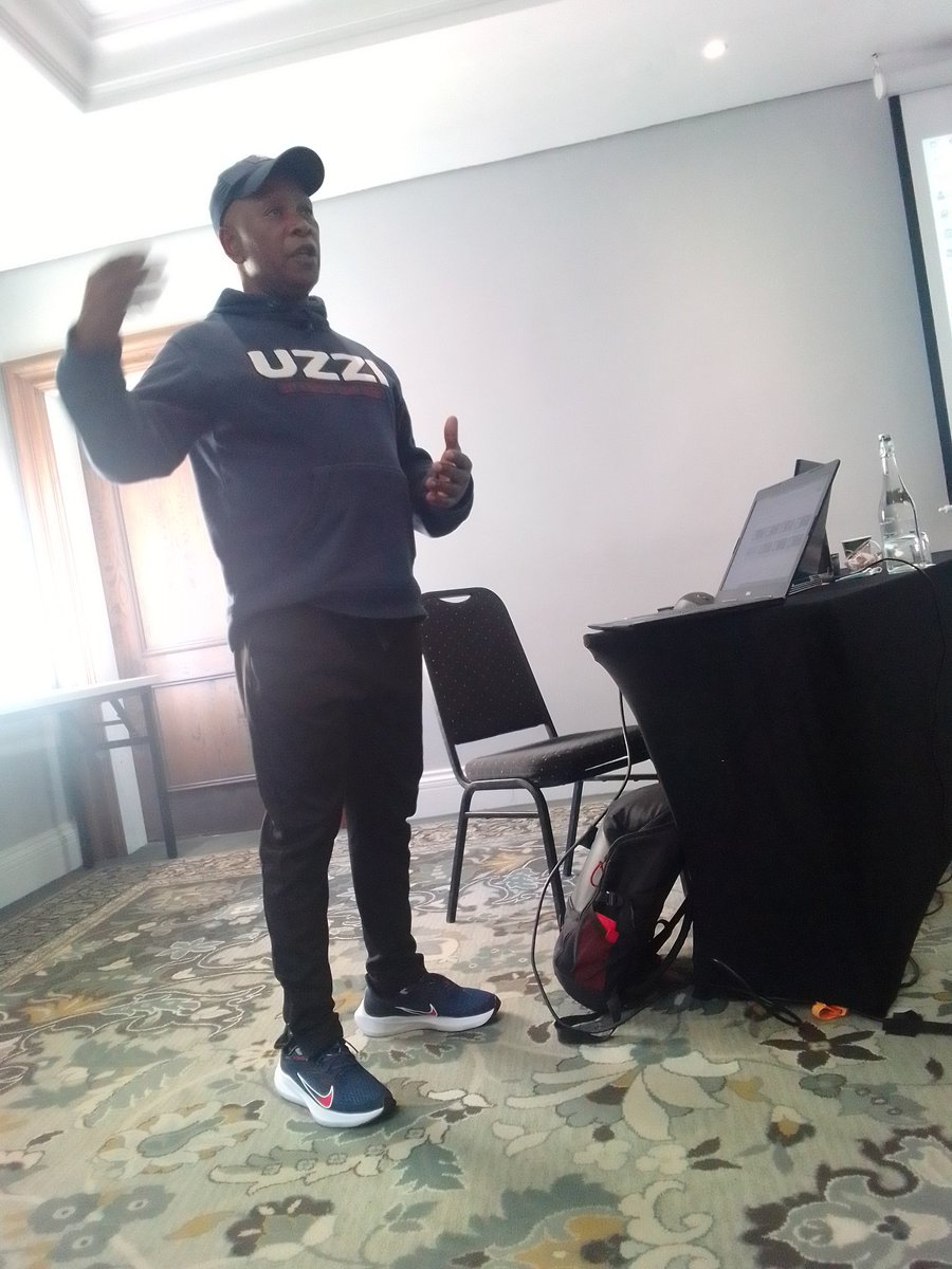 WaBoitumelo's tweet photo. Facilitator Mike Koen & NUM's Tebatso Mokoena discussed & demonstrated the practical advantages of a well-maintained database which includes 'live' information on membership,agreements concluded,companies organised, etc.#BWI #SACONET #TrainingOfTrainersAndAsbestosCapacityWorkshop https://t.co/JOnKSTGc21