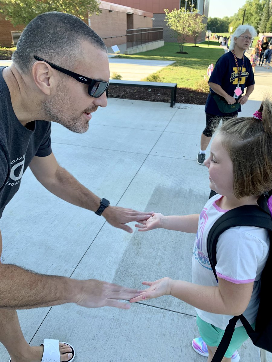 MichelleRahl's tweet photo. Super proud of our @GLPS_rightnow second grader!! To say she is excited is a slight understatement 😂 @RyanGardner82 Go Comets! https://t.co/j0kDb9CHiv