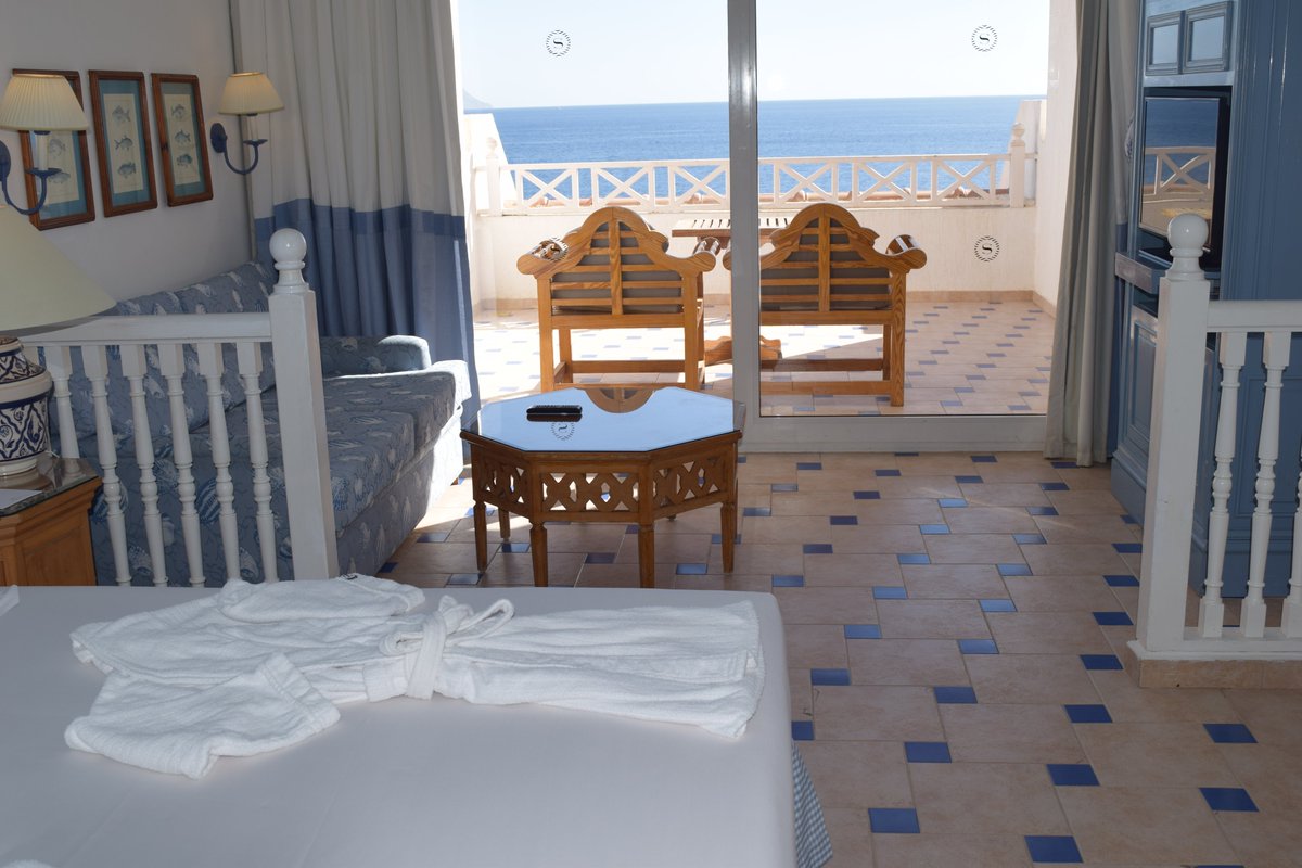Sheraton_Sharm's tweet photo. Waking up to this view. Is it Stunning? your room with a magnificent view and spacious area to relax an unwind #SheratonSharm
Book now and get 20% off for 4 nights stay.
For booking call 01014310538 or email reservationssharmegypt@sheratonhotels.com
#Summer #Holiday #Travel https://t.co/x09kQrl0pd